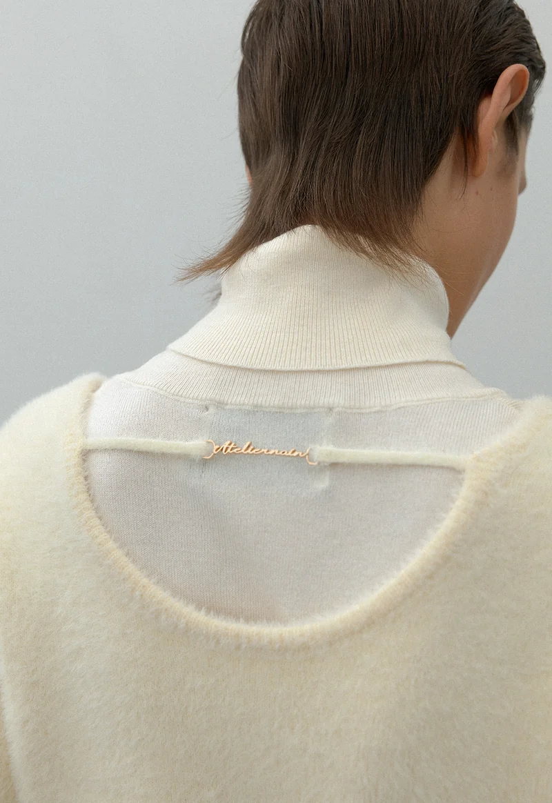 Cd Angora (CD-2179)FAKE ANGORA ROUND CARDIGAN